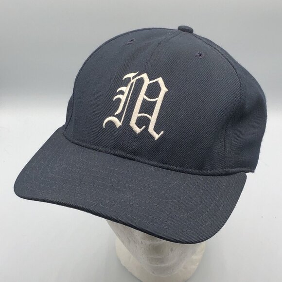 Vintage University Maine Black Bears Fitted Blue Hat Cap Size 7 1/4 Made in USA - Picture 11 of 11